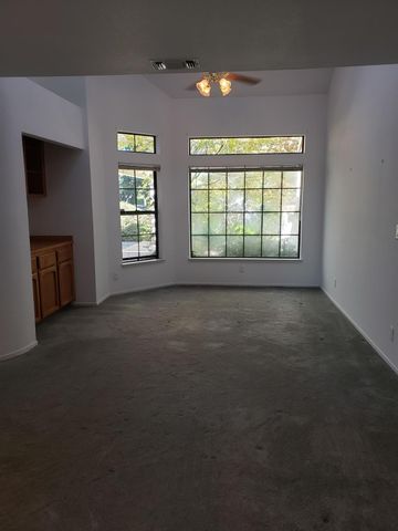 1256 Saddle Ct, Auburn, CA 95603
