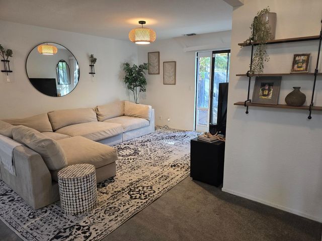 1256 Saddle Ct, Auburn, CA 95603