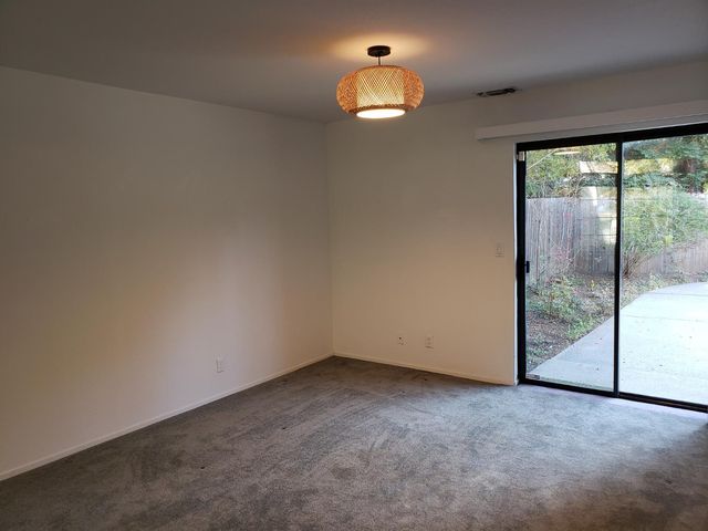 1256 Saddle Ct, Auburn, CA 95603