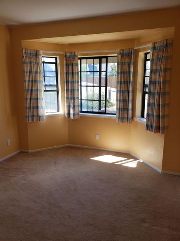 1256 Saddle Ct, Auburn, CA 95603