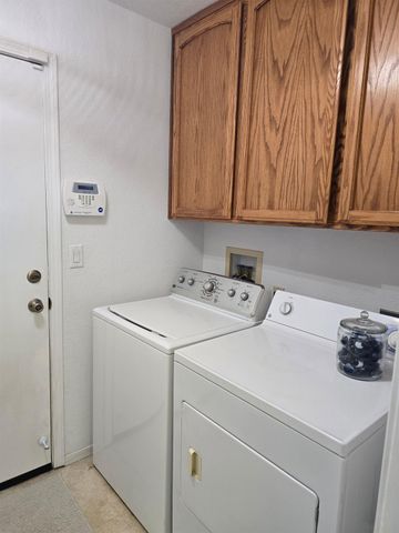 1256 Saddle Ct, Auburn, CA 95603