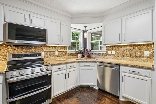 631 Keeton Ave, Old Hickory, TN 37138