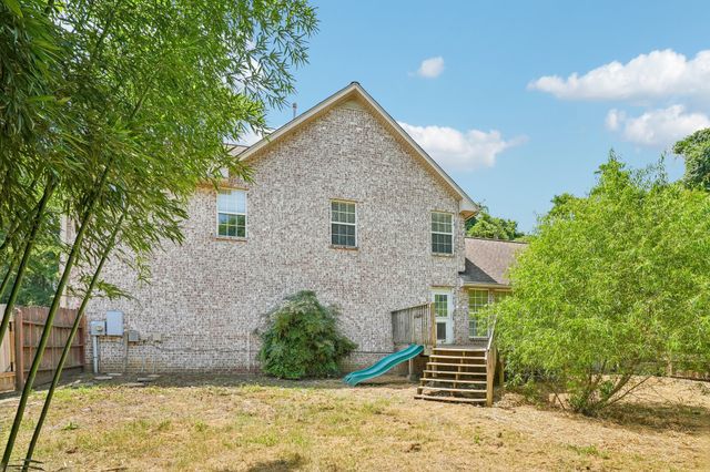 631 Keeton Ave, Old Hickory, TN 37138