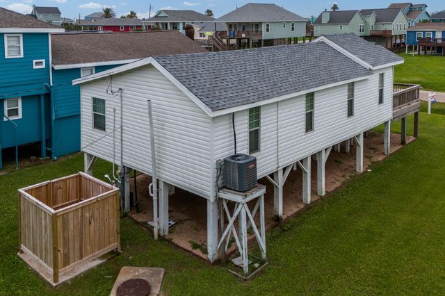 4115 Surf Drive, Galveston, TX 77554
