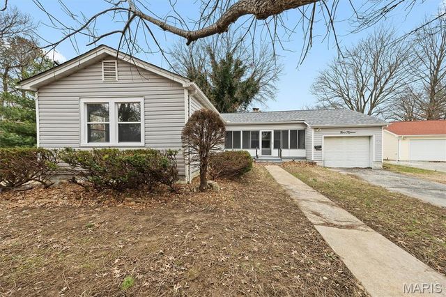 915 N 17th Street, Belleville, IL 62226