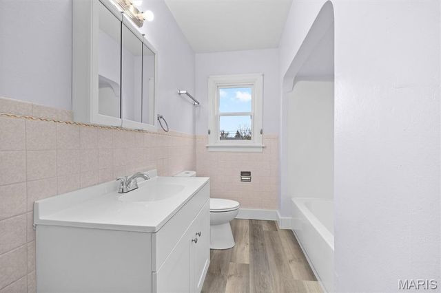 915 N 17th Street, Belleville, IL 62226