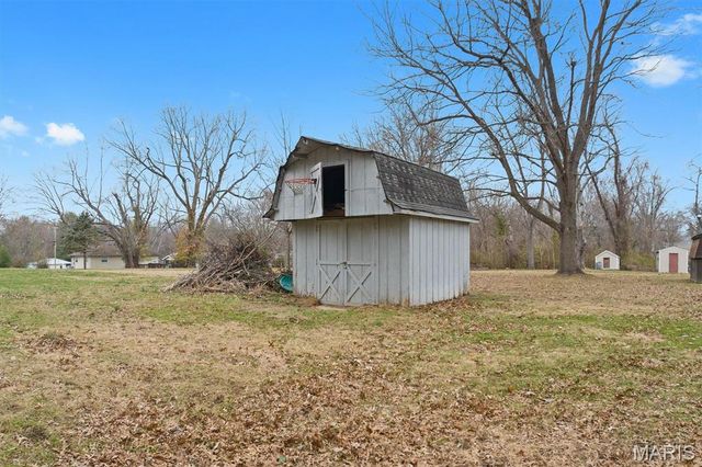 915 N 17th Street, Belleville, IL 62226