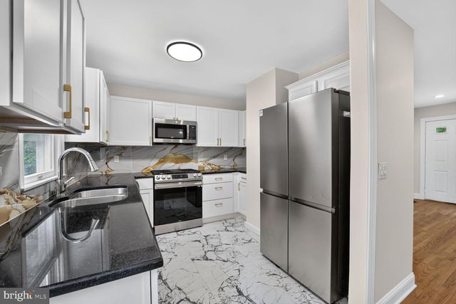 7012 NOAH DR, Fort Washington, MD 20744