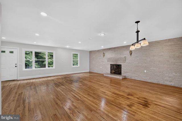 7012 NOAH DR, Fort Washington, MD 20744