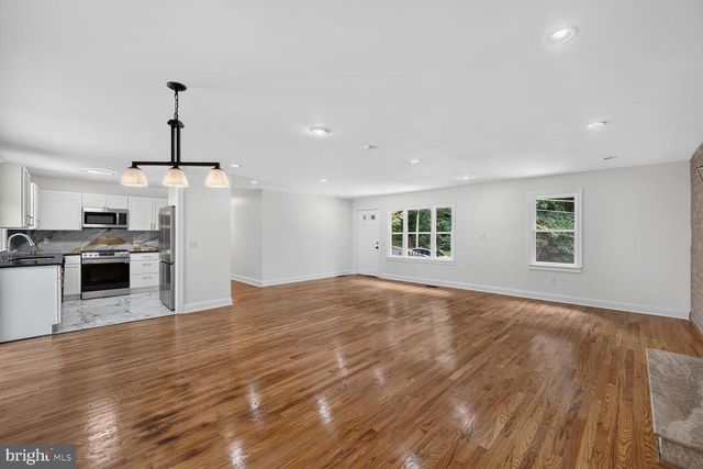 7012 NOAH DR, Fort Washington, MD 20744