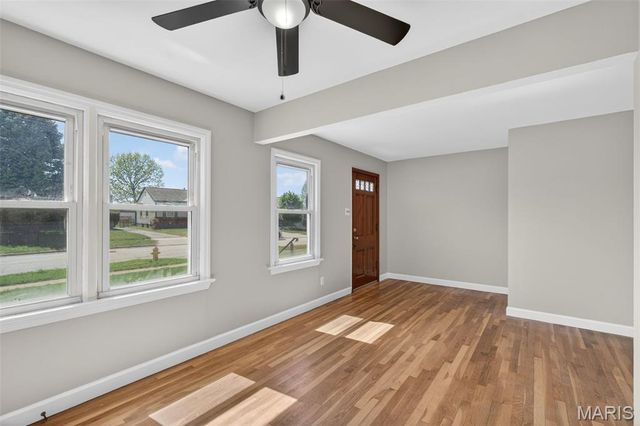 10655 St Stephen Lane, St Ann, MO 63074