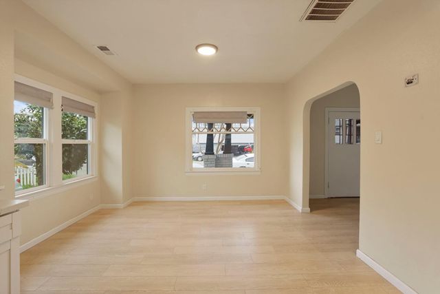 721 N Edison St, Stockton, CA 95203