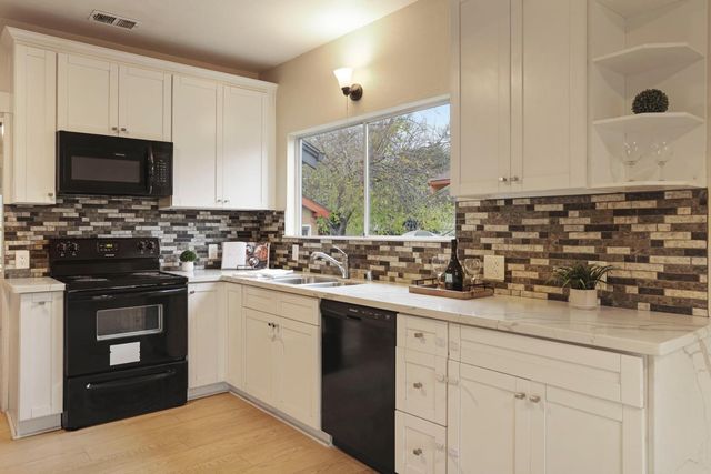 721 N Edison St, Stockton, CA 95203