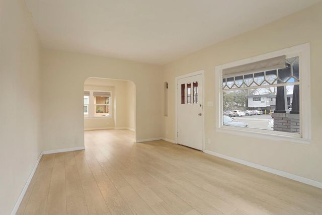 721 N Edison St, Stockton, CA 95203