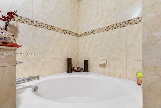 12691 NW 14th Pl, Sunrise, FL 33323