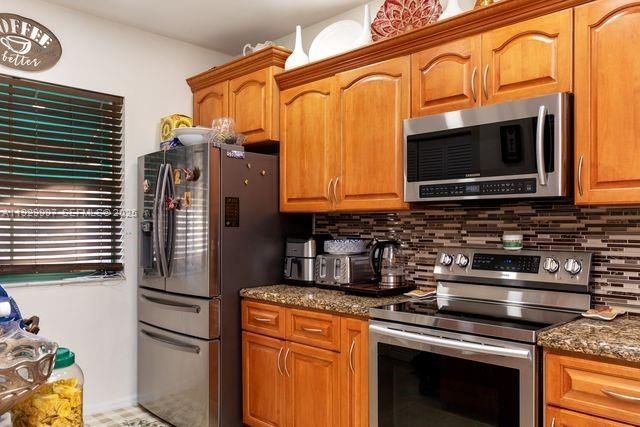 12691 NW 14th Pl, Sunrise, FL 33323