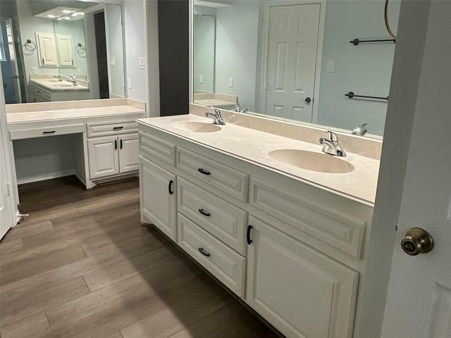 15711 Four Leaf Drive, Houston, TX 77084