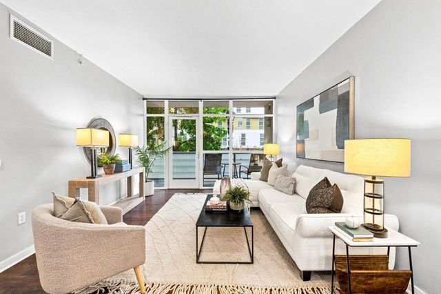 550 15th St 204, San Diego, CA 92101