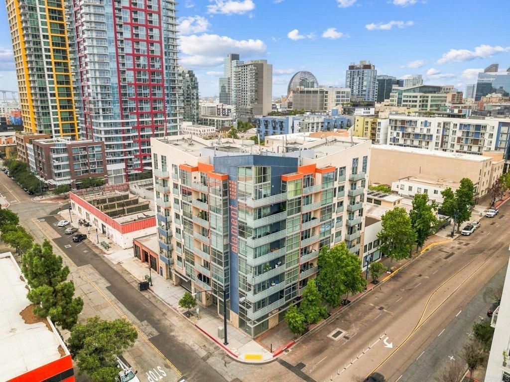 550 15th St 204, San Diego, CA 92101