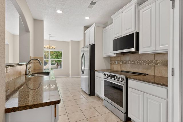 5752 Witkin Street SE, Albuquerque, NM 87106