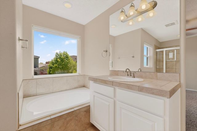 5752 Witkin Street SE, Albuquerque, NM 87106