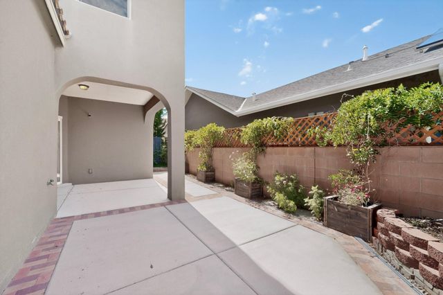 5752 Witkin Street SE, Albuquerque, NM 87106