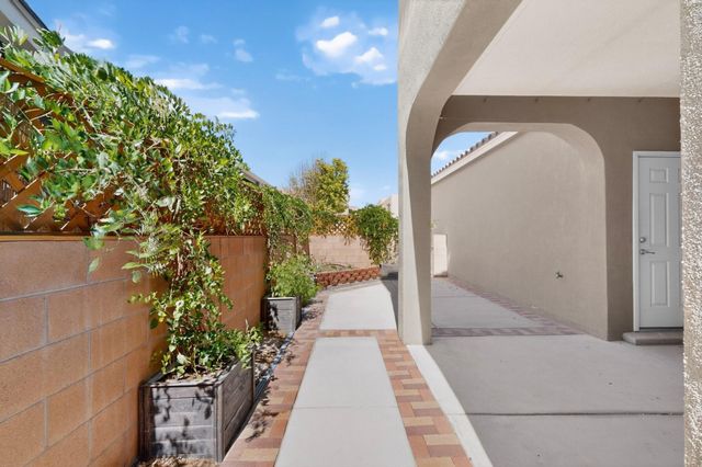 5752 Witkin Street SE, Albuquerque, NM 87106