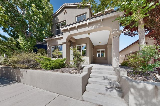 5752 Witkin Street SE, Albuquerque, NM 87106