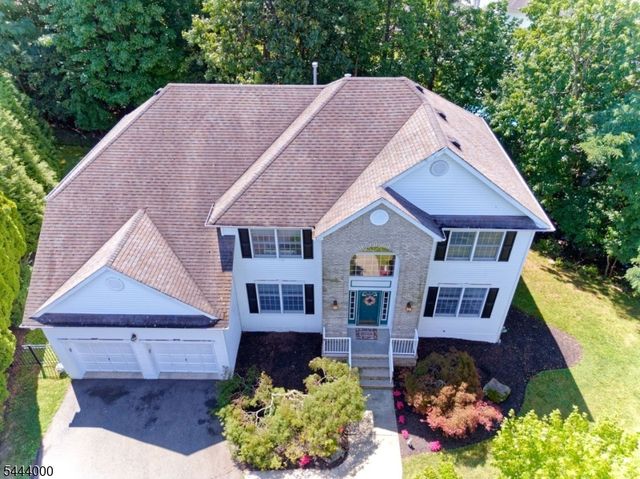 6 Mccune Ct, West Orange Twp., NJ 07052