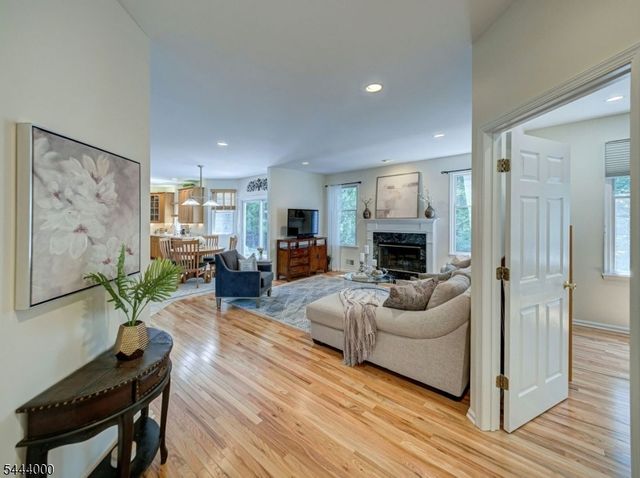 6 Mccune Ct, West Orange Twp., NJ 07052
