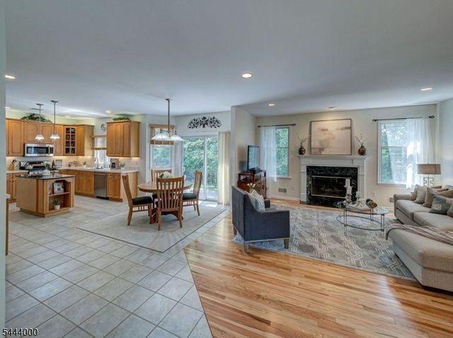 6 Mccune Ct, West Orange Twp., NJ 07052