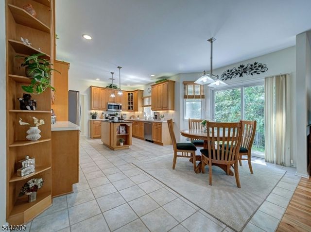 6 Mccune Ct, West Orange Twp., NJ 07052
