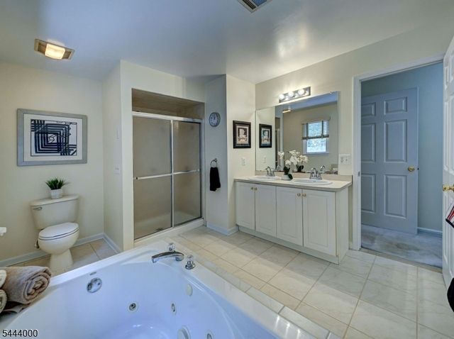 6 Mccune Ct, West Orange Twp., NJ 07052