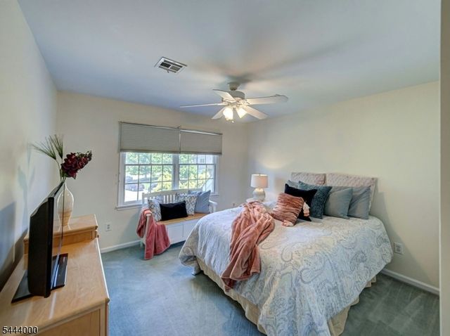 6 Mccune Ct, West Orange Twp., NJ 07052