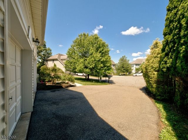 6 Mccune Ct, West Orange Twp., NJ 07052