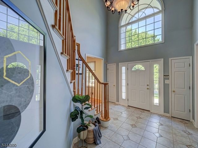 6 Mccune Ct, West Orange Twp., NJ 07052