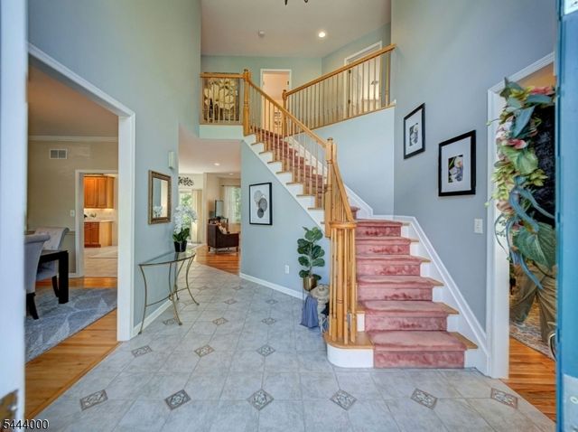 6 Mccune Ct, West Orange Twp., NJ 07052