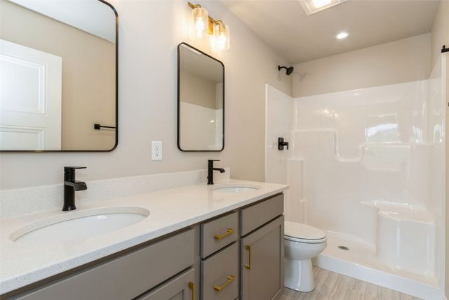 1001 Highland Trail, Solon, IA 52333