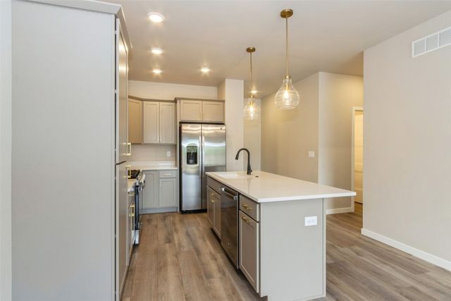 1001 Highland Trail, Solon, IA 52333