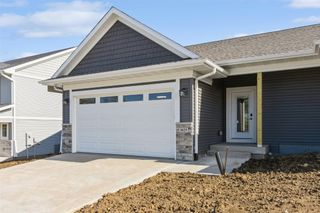 1001 Highland Trail, Solon, IA 52333