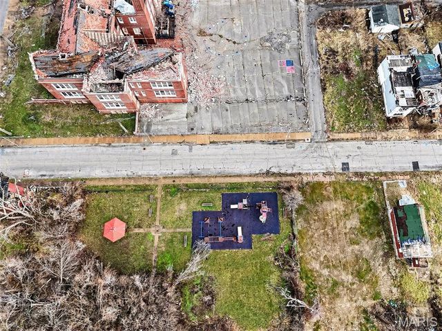 2616 Cora Avenue, St Louis, MO 63113