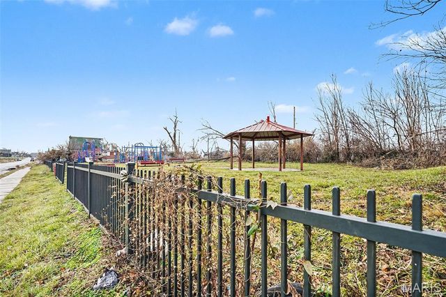 2616 Cora Avenue, St Louis, MO 63113