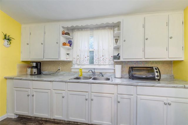 514 S 6th Street, Belleville, IL 62220