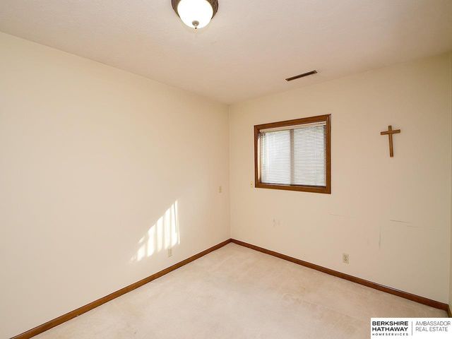 6509 S 108th Avenue, Omaha, NE 68137