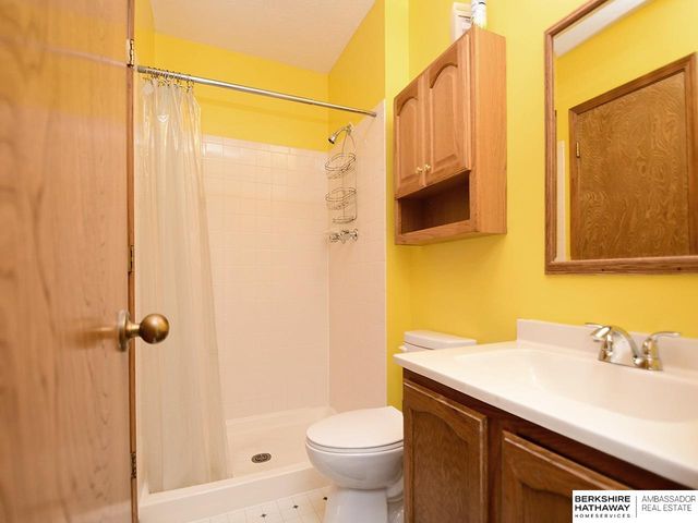 6509 S 108th Avenue, Omaha, NE 68137