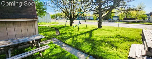 3521 Whitney Avenue, Flint, MI 48503