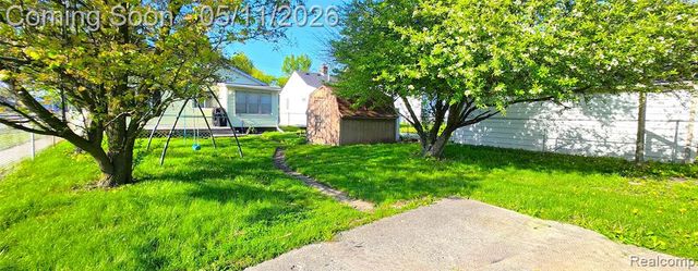 3521 Whitney Avenue, Flint, MI 48503