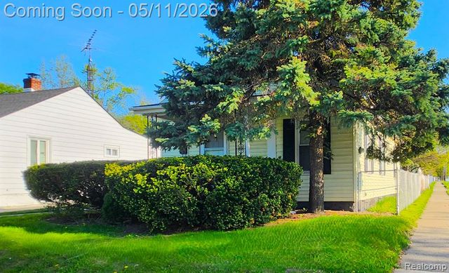 3521 Whitney Avenue, Flint, MI 48503