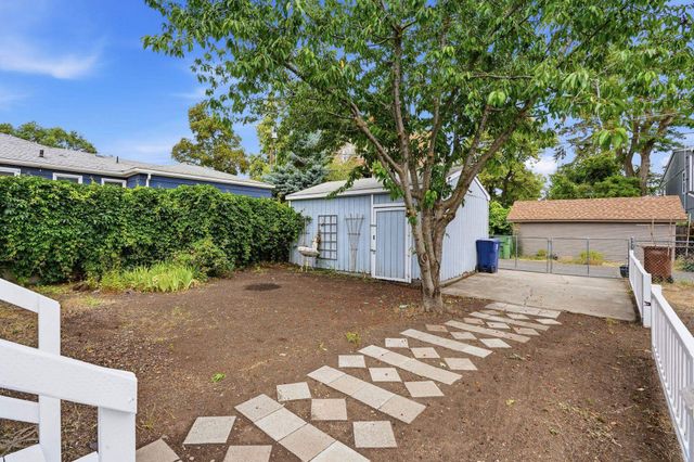 2420 W Maxwell Ave, Spokane, WA 99201
