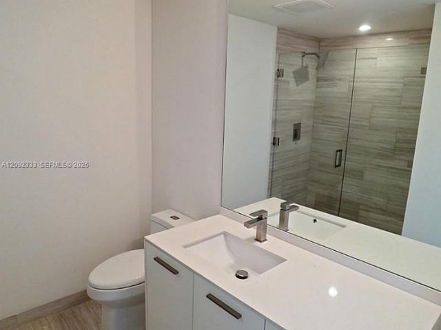 1300 Brickell Bay Drive 2413, Miami, FL 33131